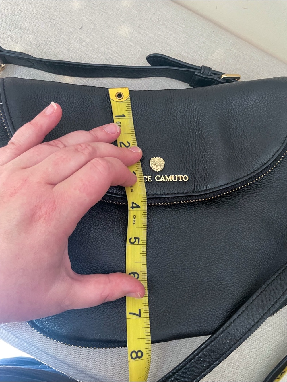Vince Camuto Saddle Crossbody Black Leather Bag w/ Polka Dot Fabric Lining - Picture 11 of 15